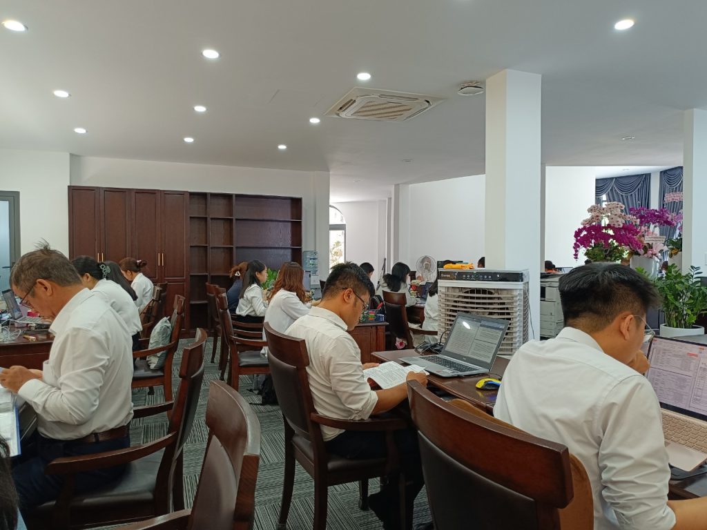 van-phong-luat-su-o-tai-quan-go-vap